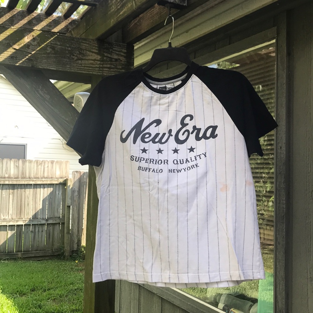 New Era t-shirt